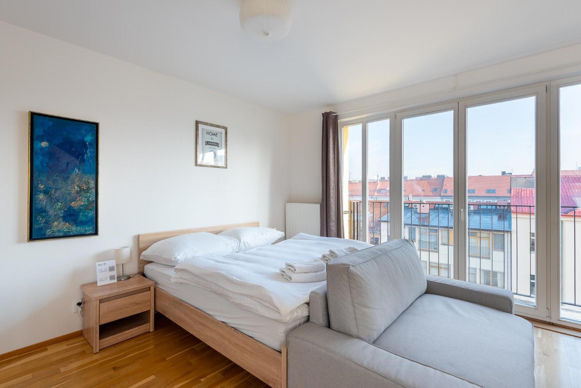 Sunny Safron Apartment Praga Esterno foto